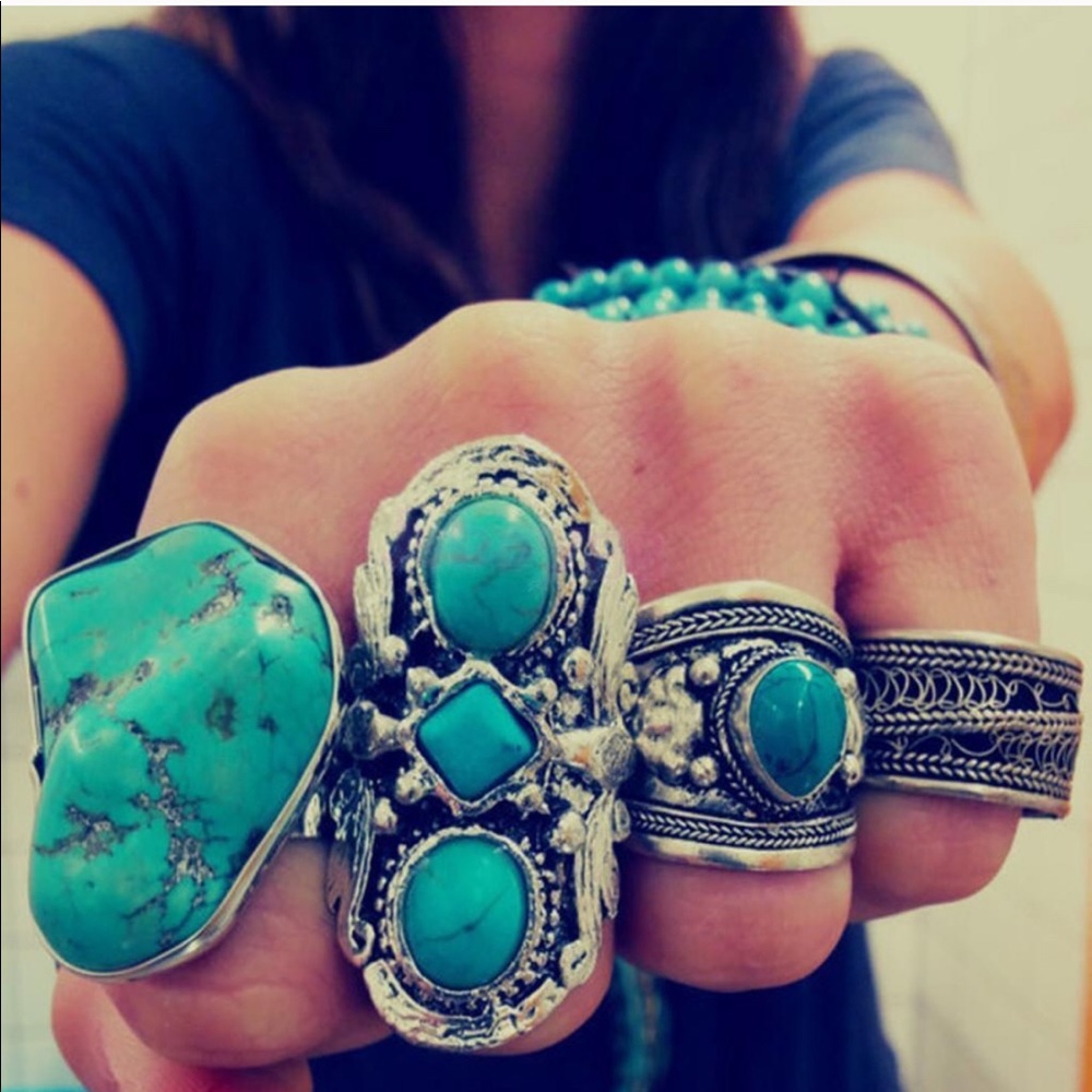 RESTOCKED!!!! 💫💫Boho Funky 3 Stone Ring